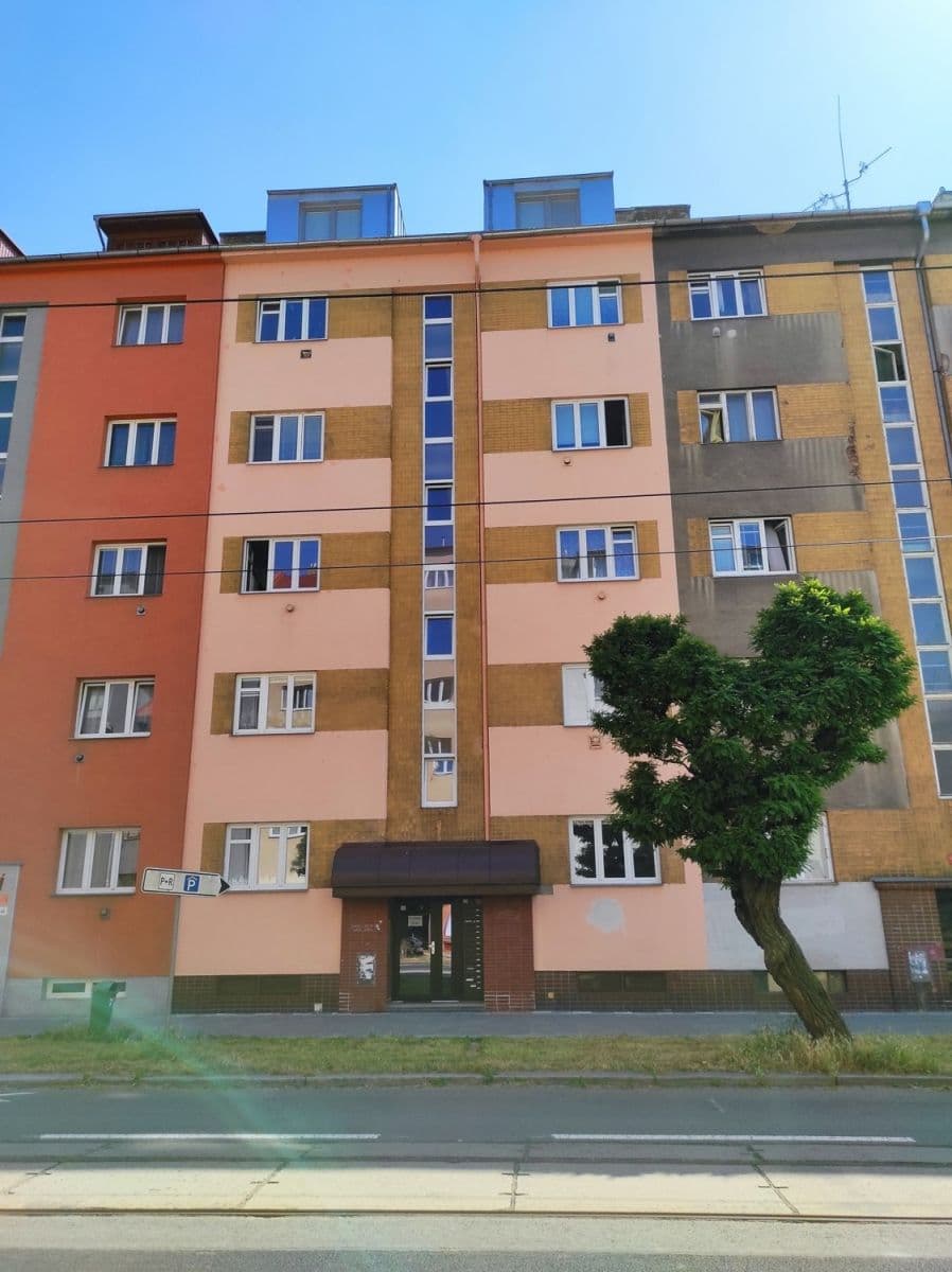 Prenájom bytu 2-izbový 51 m², Masarykova třída, Olomouc, Olomoucký kraj Prenájom bytu 2-izbový 51 m², Masarykova třída, Olomouc, Olomoucký kraj