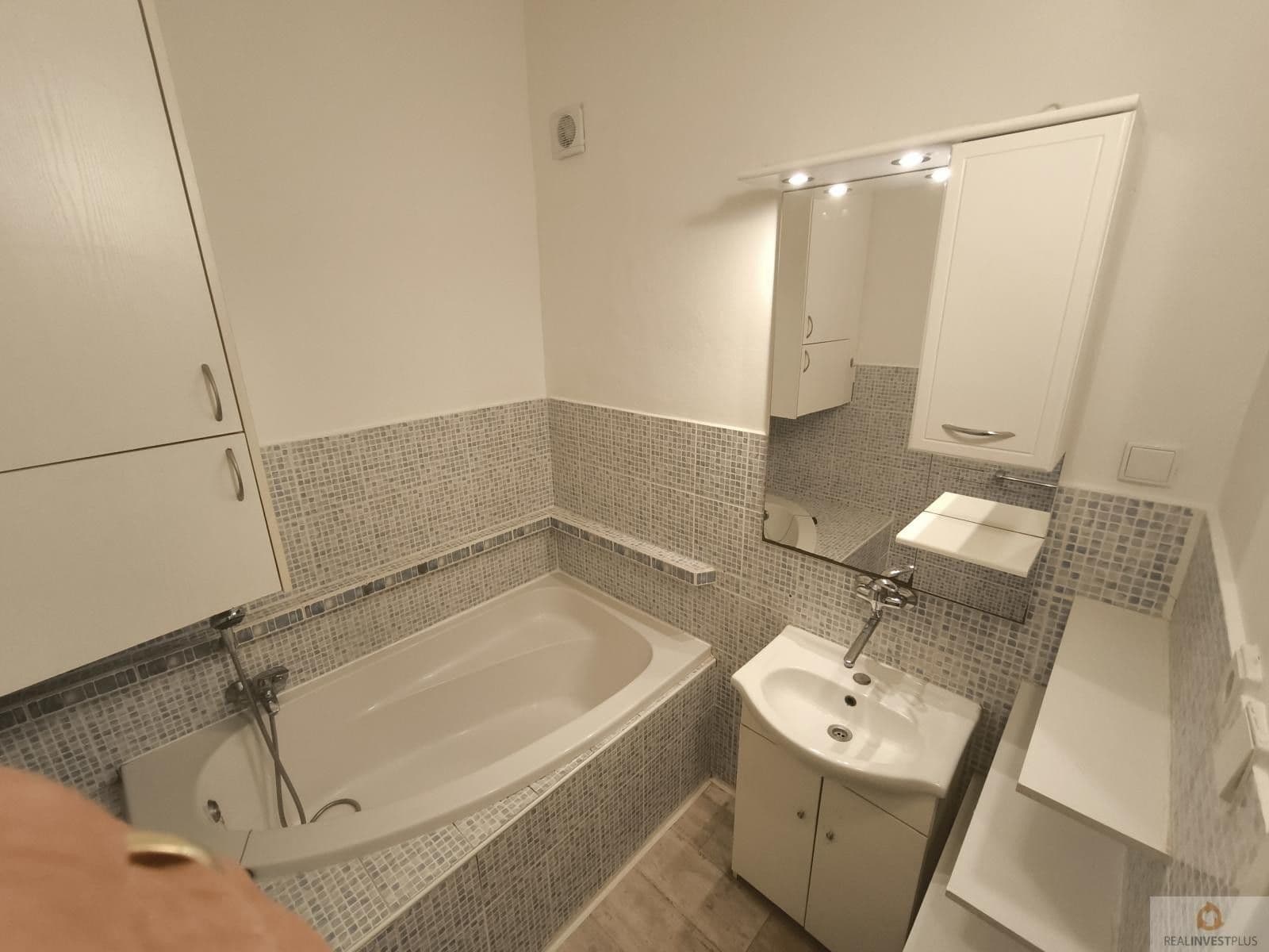 Prenájom bytu 2-izbový 51 m², Masarykova třída, Olomouc, Olomoucký kraj Prenájom bytu 2-izbový 51 m², Masarykova třída, Olomouc, Olomoucký kraj
