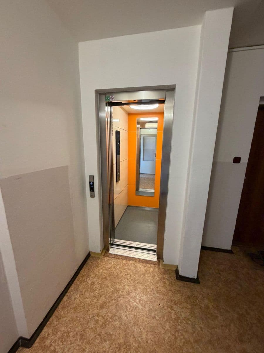 Predaj bytu 3-izbový 71 m², Ohradní, Praha, Praha Predaj bytu 3-izbový 71 m², Ohradní, Praha, Praha