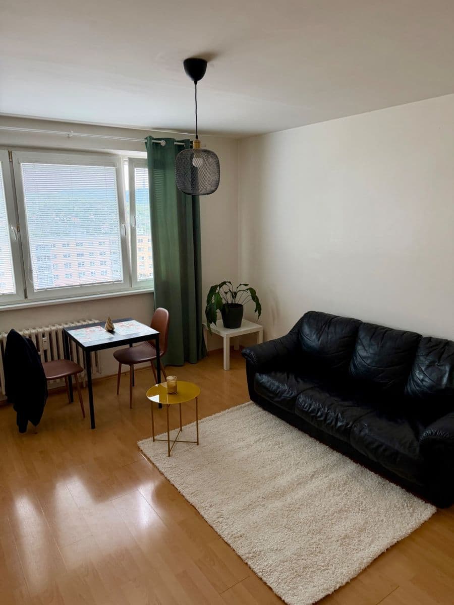 Prenájom bytu Garsoniéra 28 m², Saratovská, Dúbravka, Bratislavský kraj Prenájom bytu Garsoniéra 28 m², Saratovská, Dúbravka, Bratislavský kraj