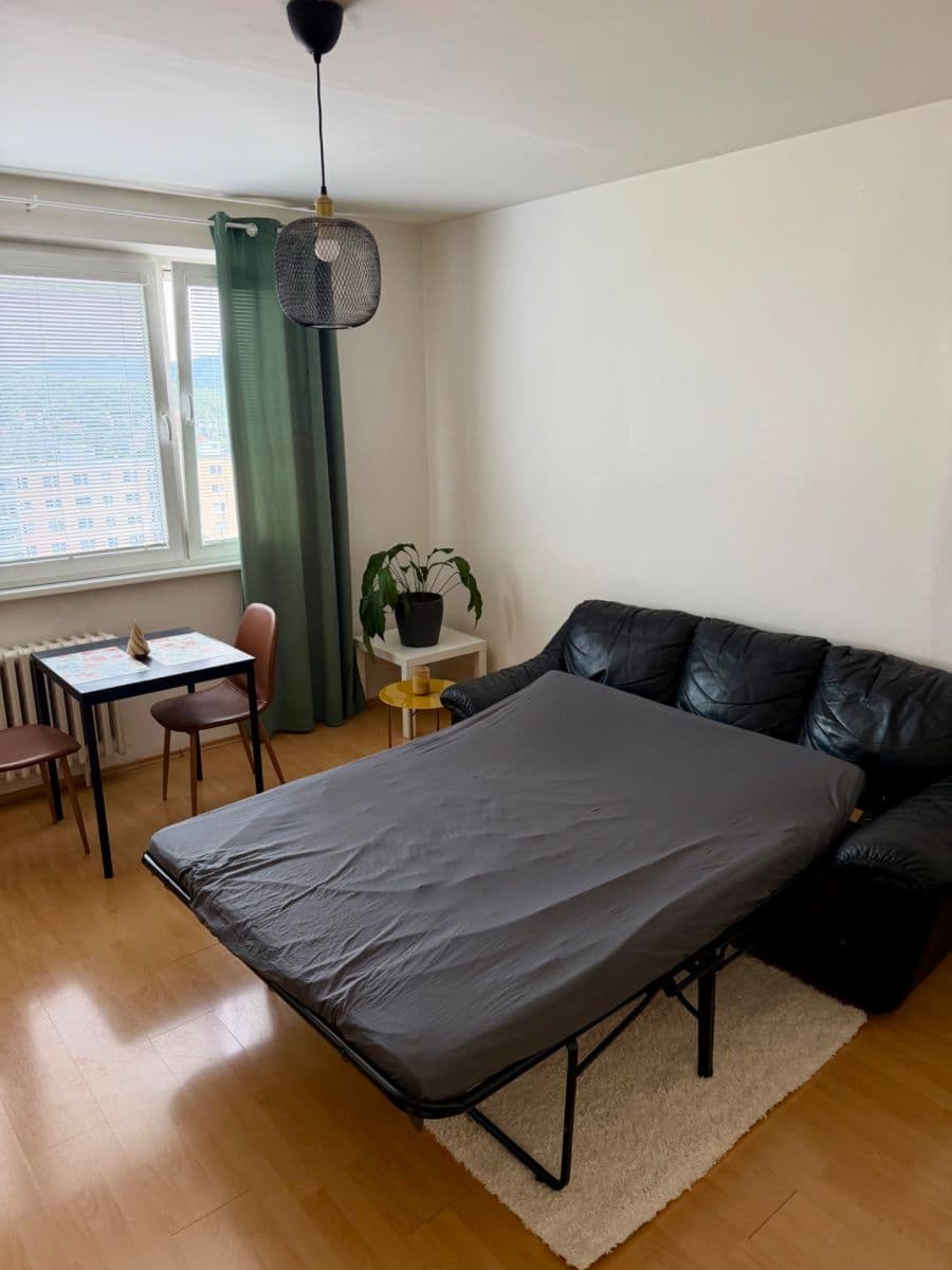 Prenájom bytu Garsoniéra 28 m², Saratovská, Dúbravka, Bratislavský kraj Prenájom bytu Garsoniéra 28 m², Saratovská, Dúbravka, Bratislavský kraj