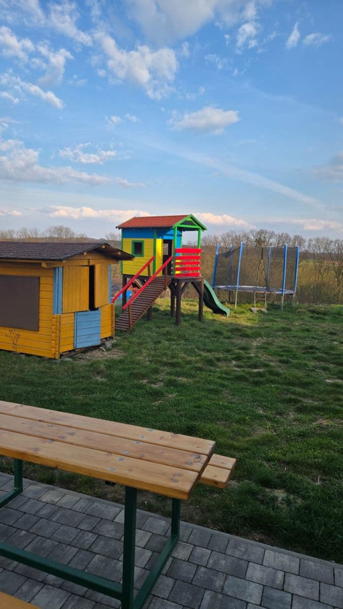 Prenájom nebytového priestoru 150 m², Výstavní, Děhylov, Moravskoslezský kraj Prenájom nebytového priestoru 150 m², Výstavní, Děhylov, Moravskoslezský kraj
