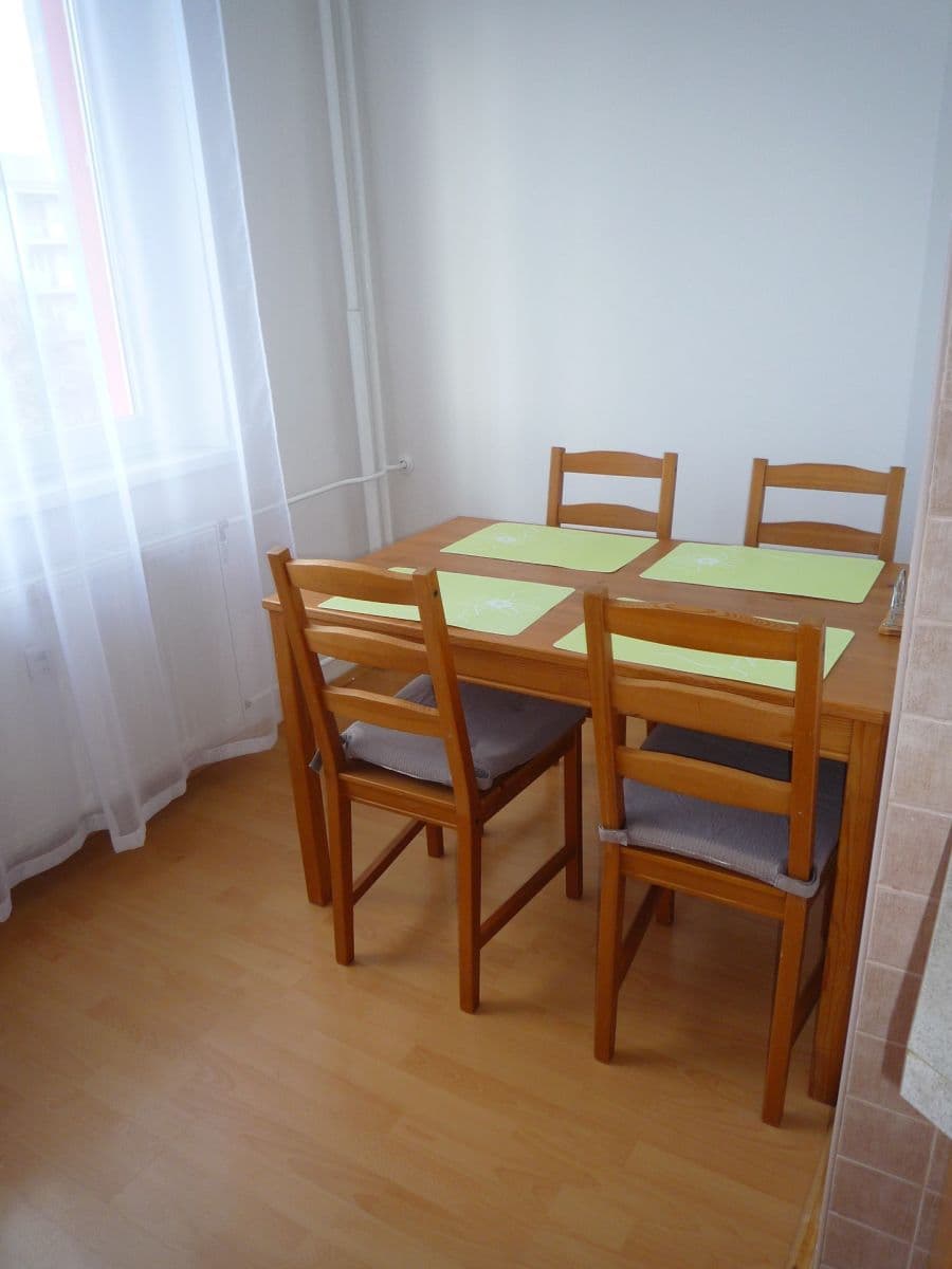 Prenájom bytu 2-izbový 54 m², Sputniková, Ružinov, Bratislavský kraj Prenájom bytu 2-izbový 54 m², Sputniková, Ružinov, Bratislavský kraj