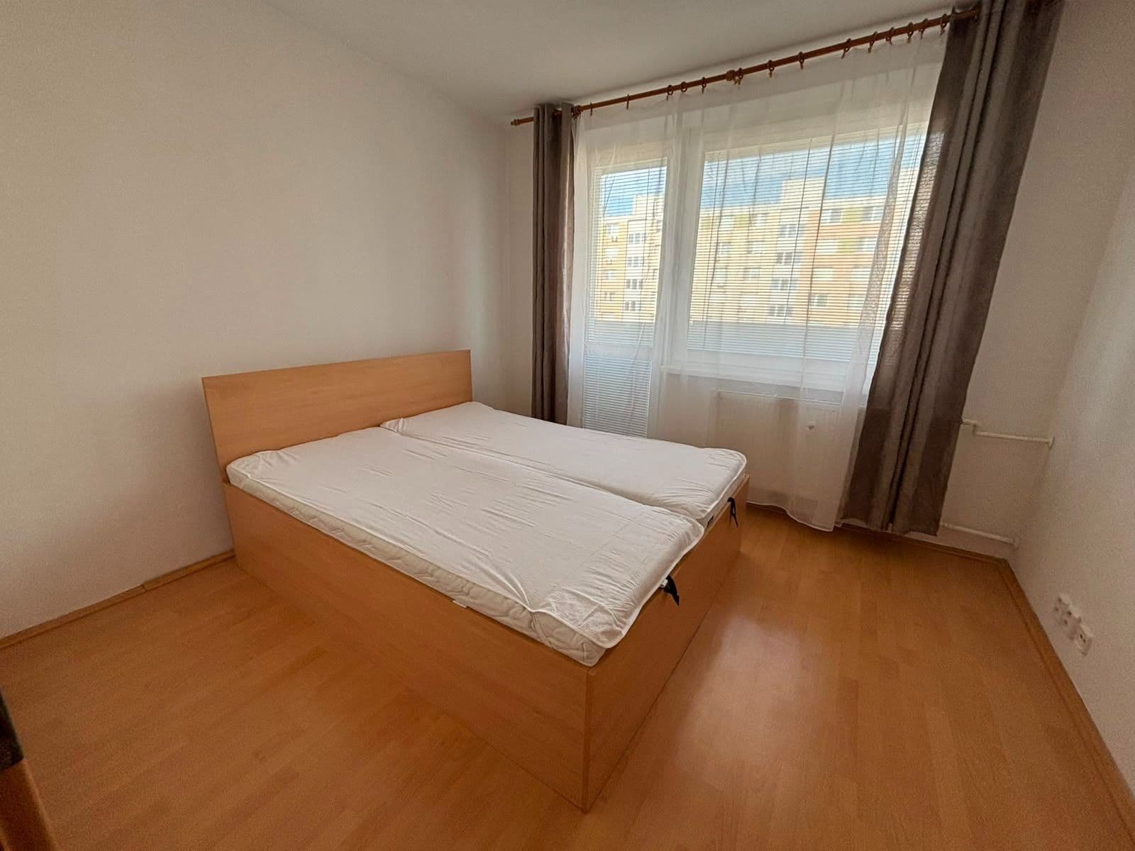 Prenájom bytu 2-izbový 54 m², Sputniková, Ružinov, Bratislavský kraj Prenájom bytu 2-izbový 54 m², Sputniková, Ružinov, Bratislavský kraj