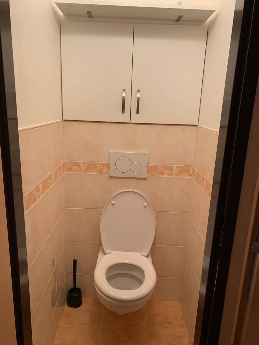 Prenájom bytu 1-izbový 36 m², Jihlavská, Praha, Praha Prenájom bytu 1-izbový 36 m², Jihlavská, Praha, Praha