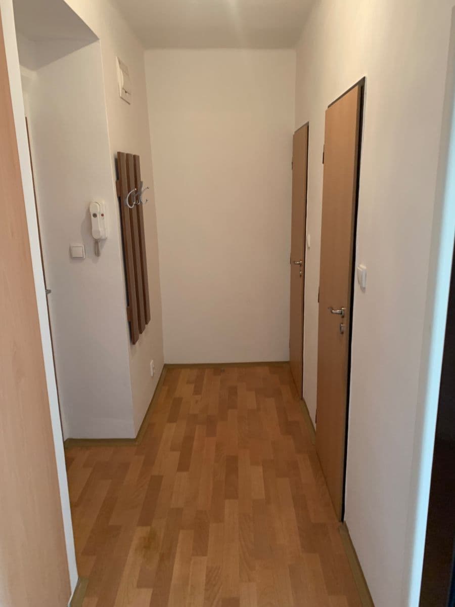 Prenájom bytu 1-izbový 36 m², Jihlavská, Praha, Praha Prenájom bytu 1-izbový 36 m², Jihlavská, Praha, Praha