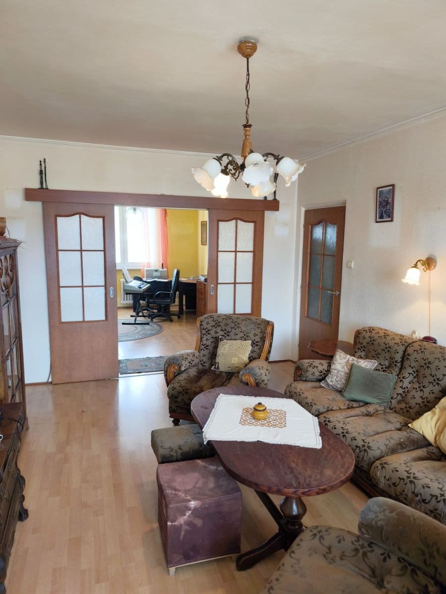 Predaj bytu 5-izbový 95 m², Púpavová, Karlova Ves, Bratislavský kraj Predaj bytu 5-izbový 95 m², Púpavová, Karlova Ves, Bratislavský kraj