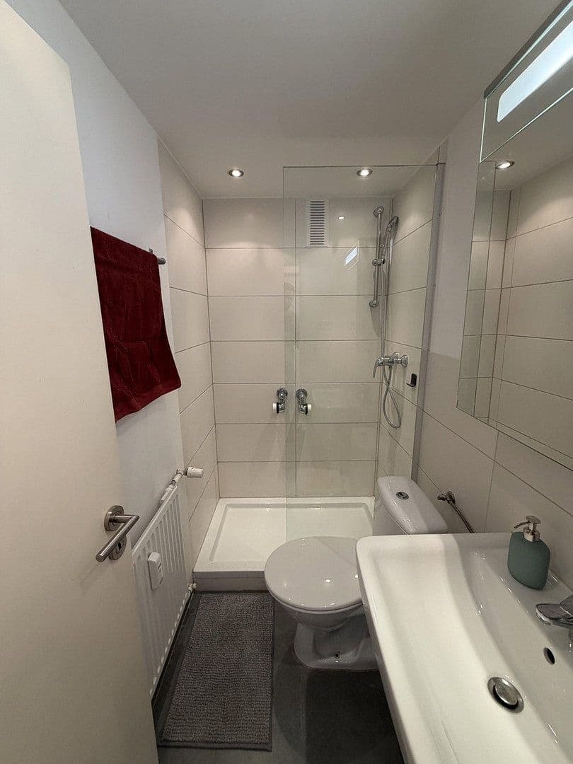 Prenájom bytu 1-izbový 21 m², Cranachstr. 31, Düsseldorf, Severné Porýnie - Westfálsko Prenájom bytu 1-izbový 21 m², Cranachstr. 31, Düsseldorf, Severné Porýnie - Westfálsko