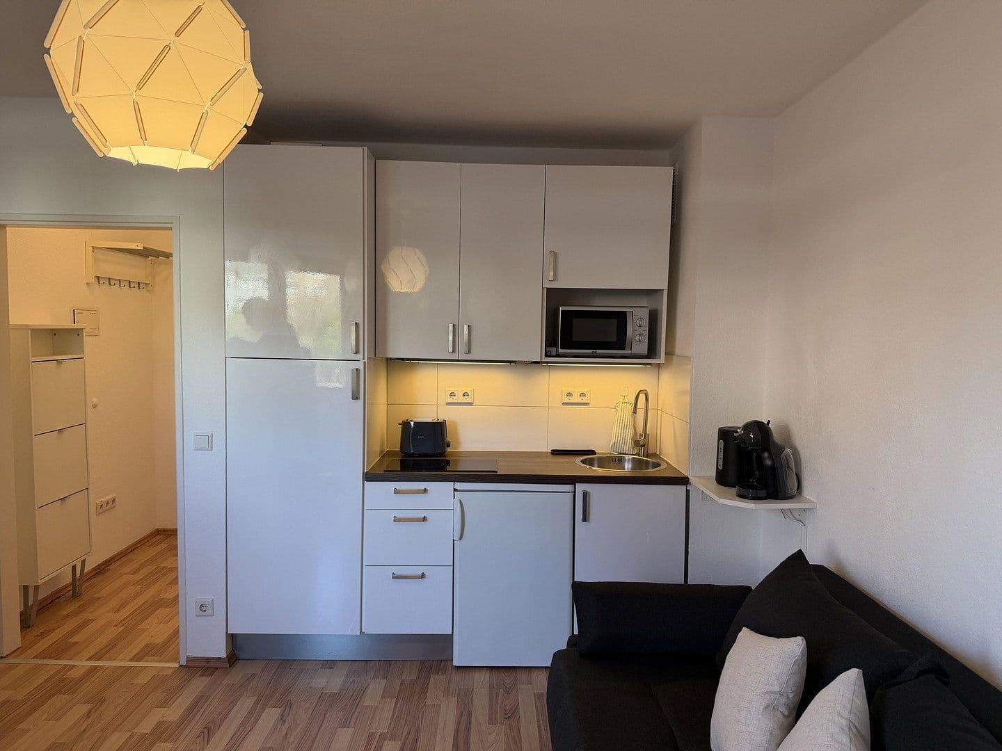 Prenájom bytu 1-izbový 21 m², Cranachstr. 31, Düsseldorf, Severné Porýnie - Westfálsko Prenájom bytu 1-izbový 21 m², Cranachstr. 31, Düsseldorf, Severné Porýnie - Westfálsko