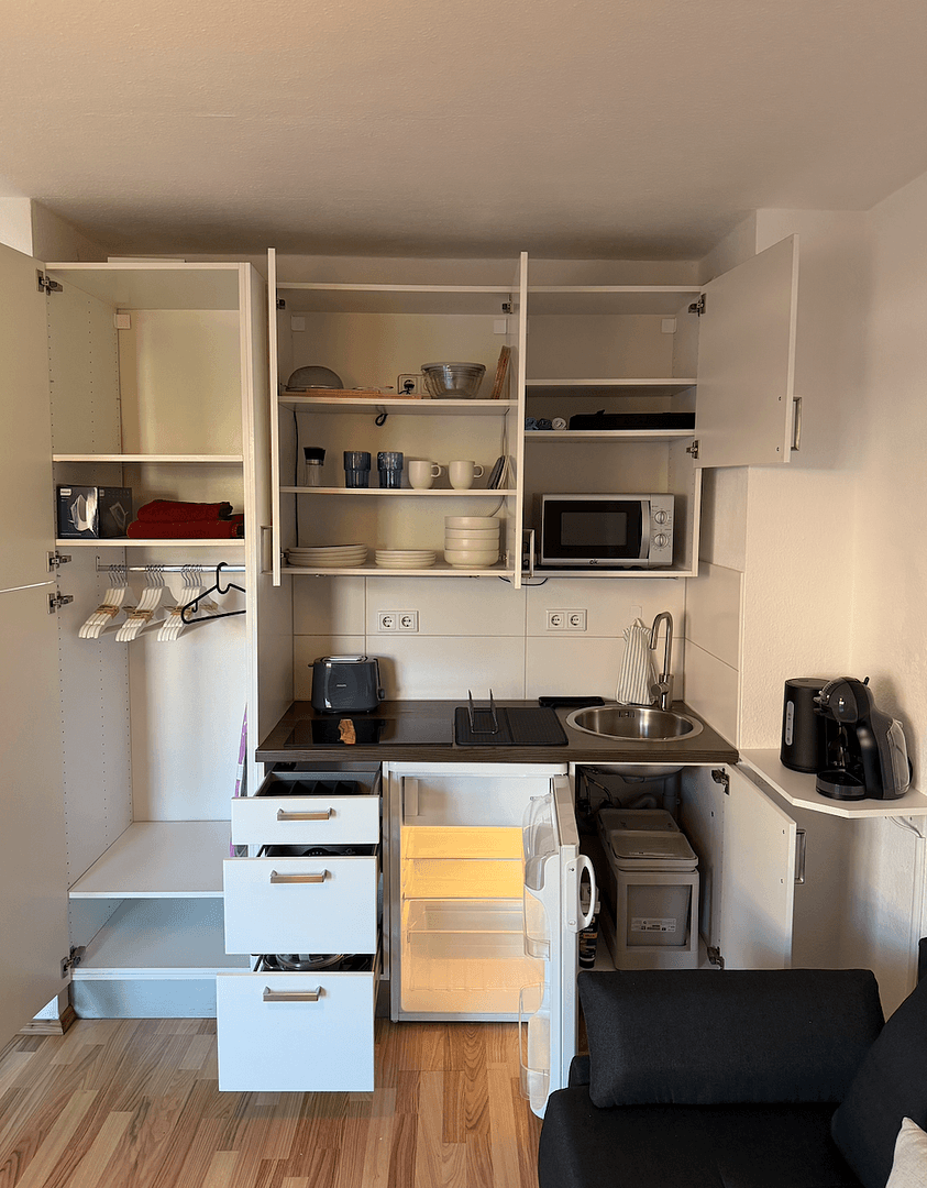 Prenájom bytu 1-izbový 21 m², Cranachstr. 31, Düsseldorf, Severné Porýnie - Westfálsko Prenájom bytu 1-izbový 21 m², Cranachstr. 31, Düsseldorf, Severné Porýnie - Westfálsko