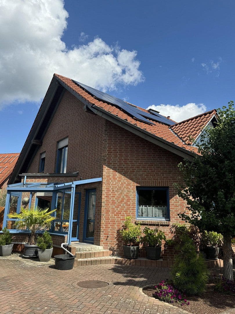 Predaj domu 134 m², pozemek 327 m², Neustadt am Rübenberge, Dolné Sasko Predaj domu 134 m², pozemek 327 m², Neustadt am Rübenberge, Dolné Sasko