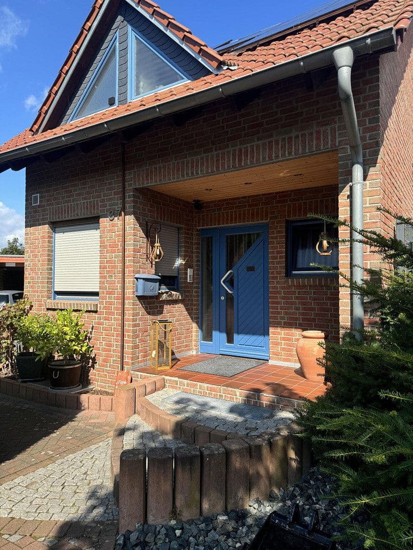 Predaj domu 134 m², pozemek 327 m², Neustadt am Rübenberge, Dolné Sasko Predaj domu 134 m², pozemek 327 m², Neustadt am Rübenberge, Dolné Sasko