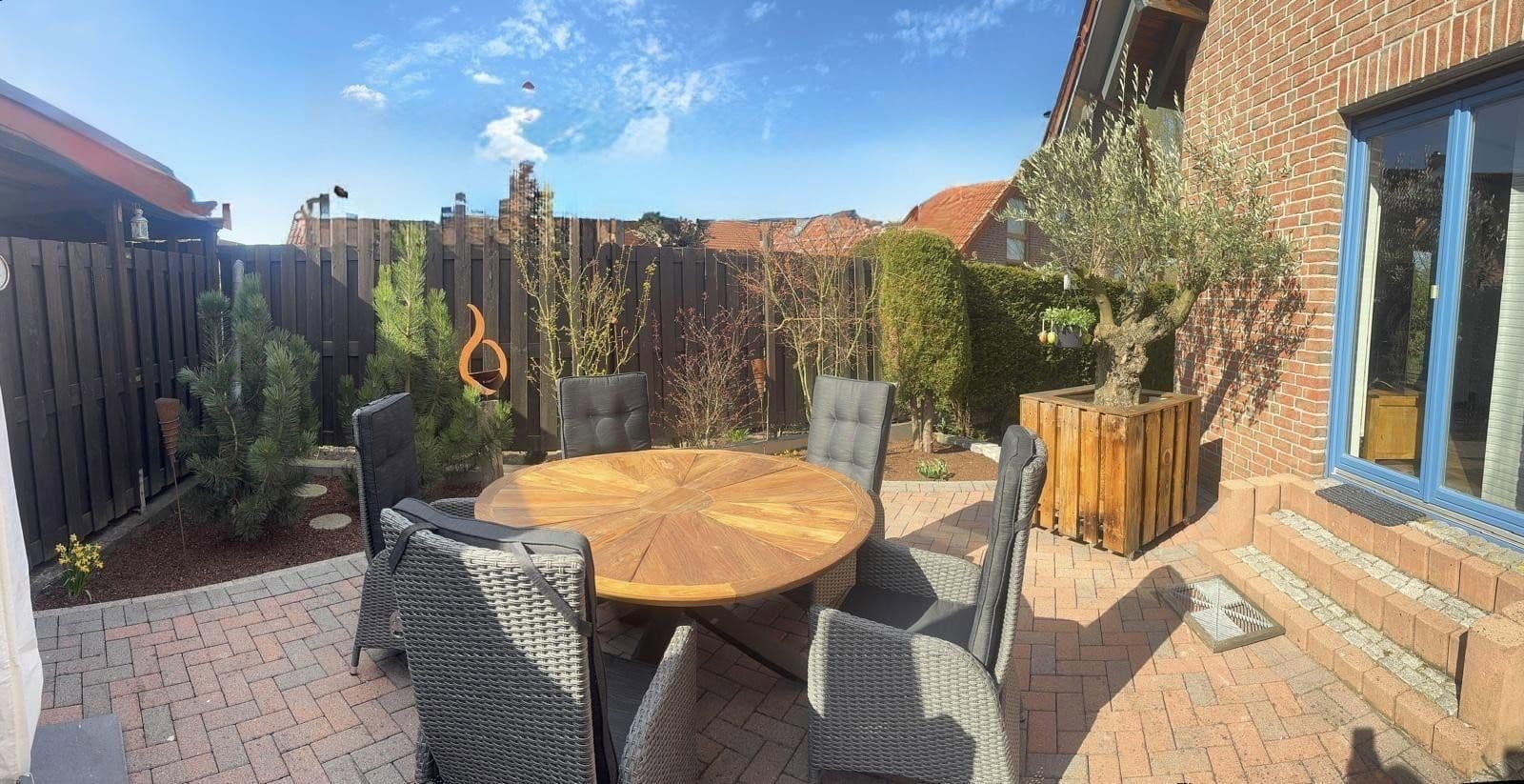 Predaj domu 134 m², pozemek 327 m², Neustadt am Rübenberge, Dolné Sasko Predaj domu 134 m², pozemek 327 m², Neustadt am Rübenberge, Dolné Sasko