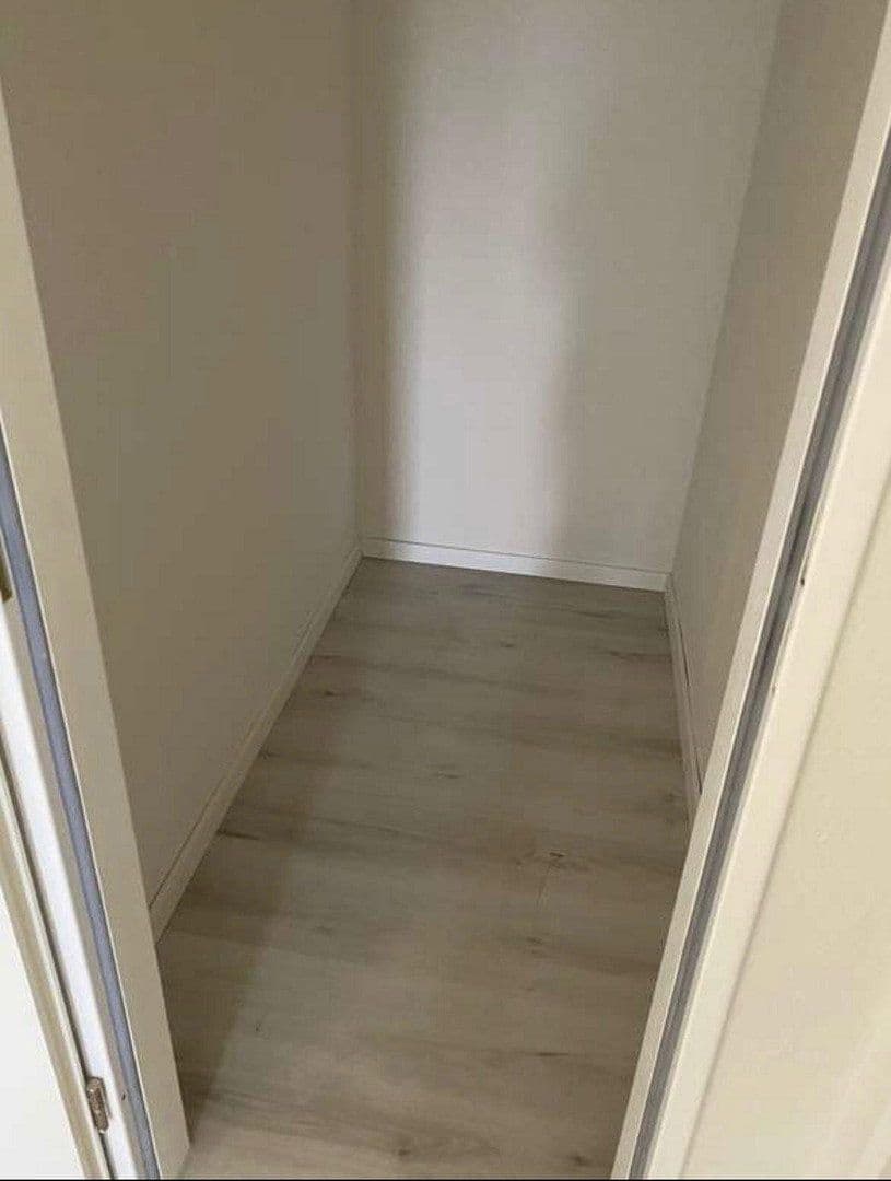 Prenájom bytu 3-izbový 83 m², Laudenbach, Bádensko-Wurttembersko Prenájom bytu 3-izbový 83 m², Laudenbach, Bádensko-Wurttembersko