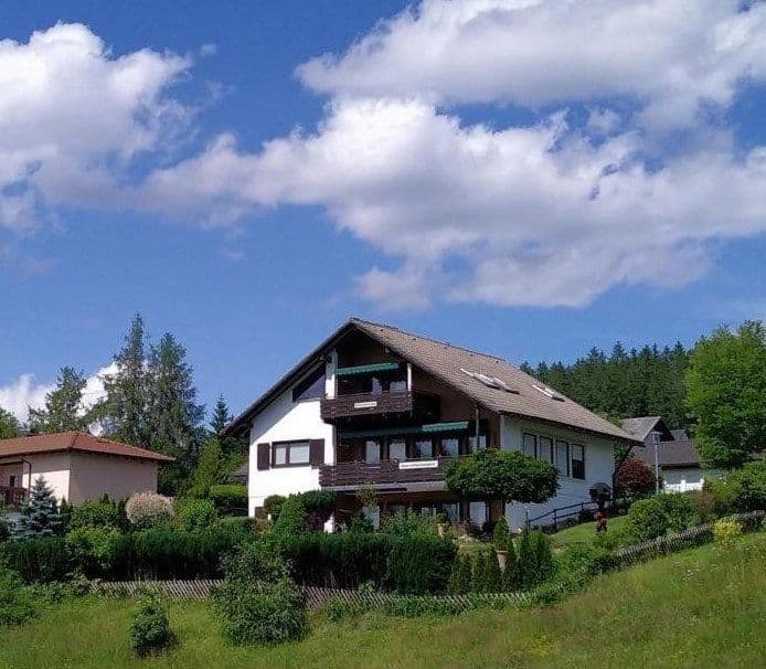 Predaj domu 330 m², pozemok 840 m², Lärchenweg 5, Schluchsee, Bádensko-Wurttembersko Predaj domu 330 m², pozemok 840 m², Lärchenweg 5, Schluchsee, Bádensko-Wurttembersko