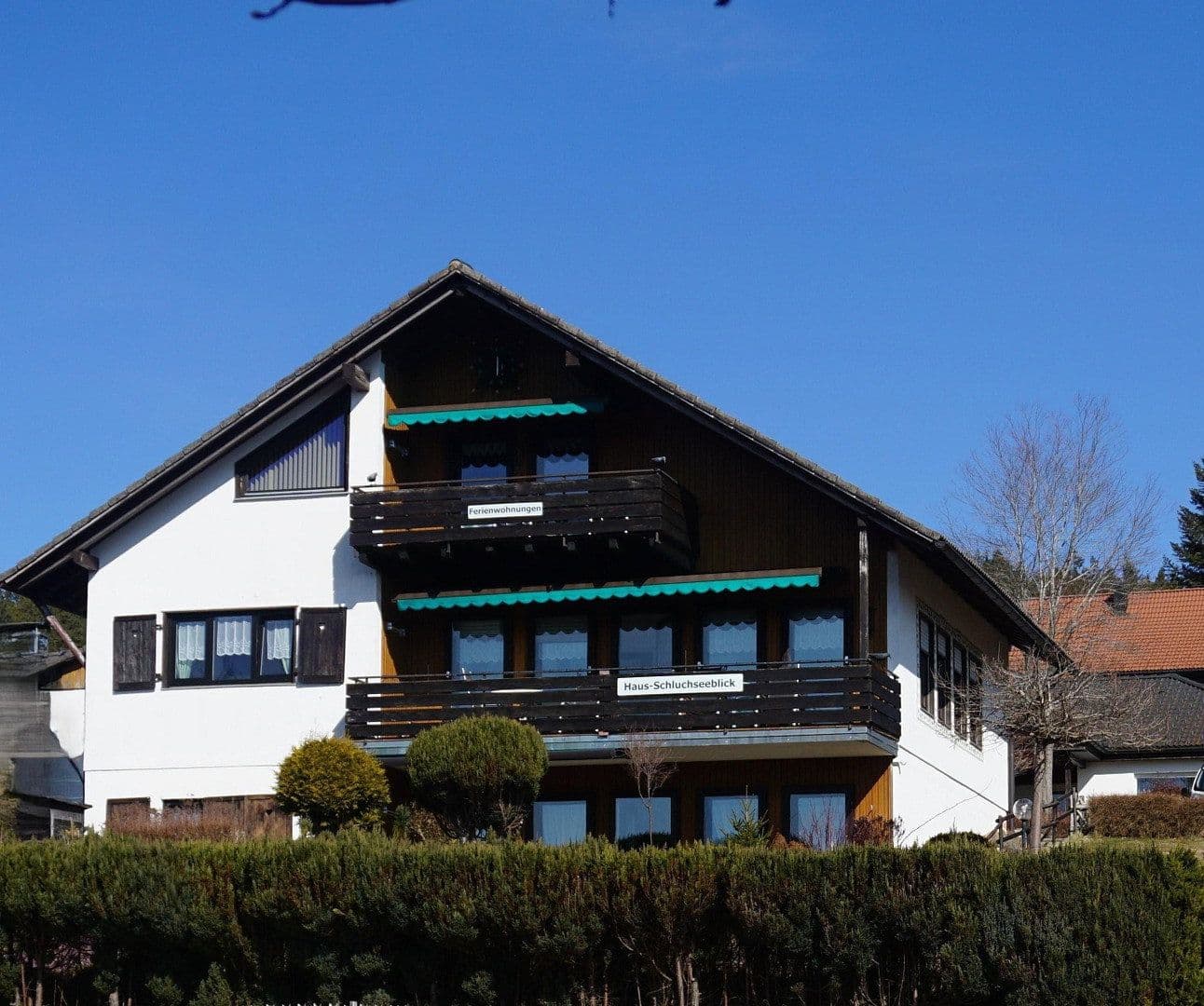 Predaj domu 330 m², pozemek 840 m², Lärchenweg 5, Schluchsee, Bádensko-Wurttembersko Predaj domu 330 m², pozemek 840 m², Lärchenweg 5, Schluchsee, Bádensko-Wurttembersko