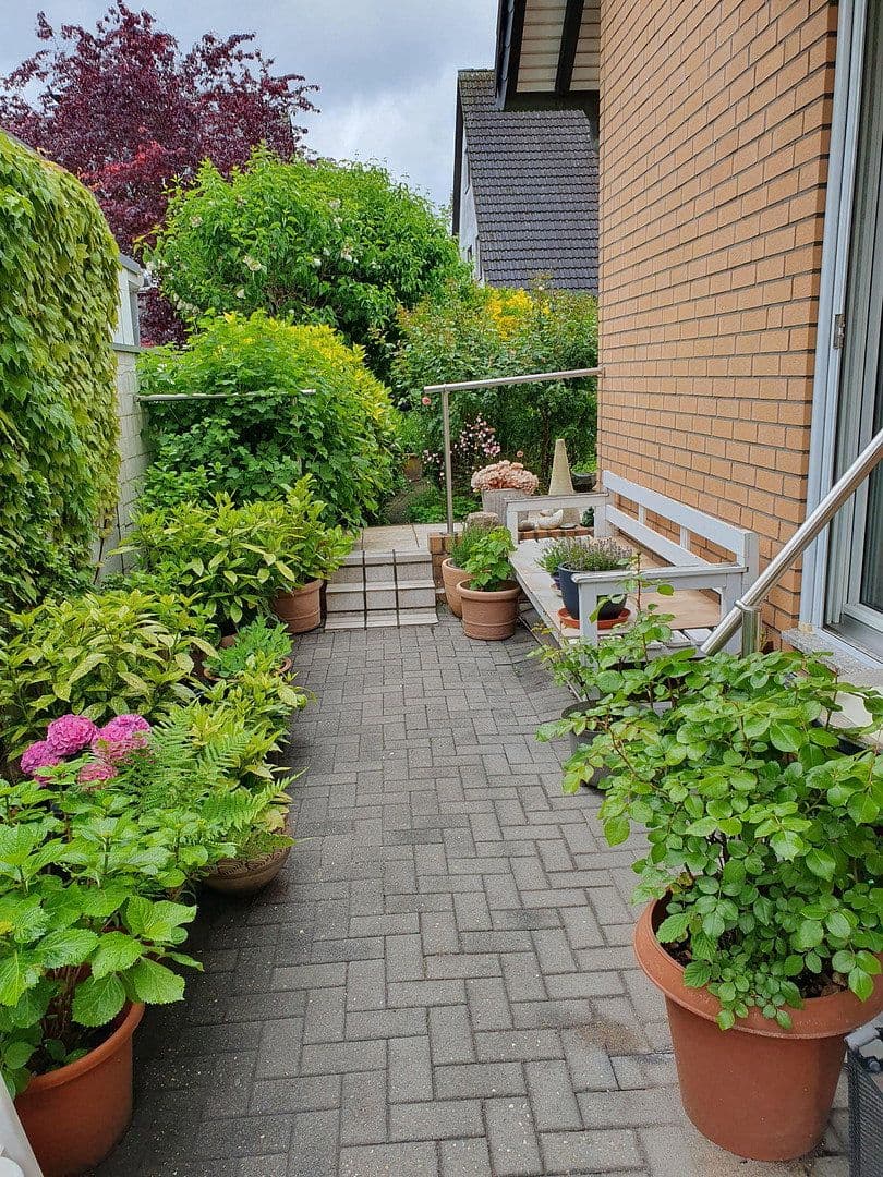 Predaj domu 220 m², pozemek 484 m², Ratingen, Severné Porýnie - Westfálsko Predaj domu 220 m², pozemek 484 m², Ratingen, Severné Porýnie - Westfálsko