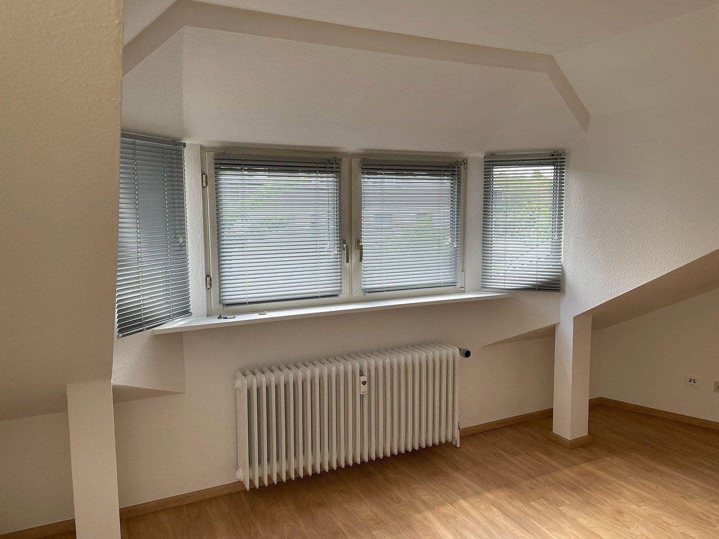 Prenájom bytu 4-izbový 94 m², Königsberger Straße 7, Donaueschingen, Bádensko-Wurttembersko Prenájom bytu 4-izbový 94 m², Königsberger Straße 7, Donaueschingen, Bádensko-Wurttembersko