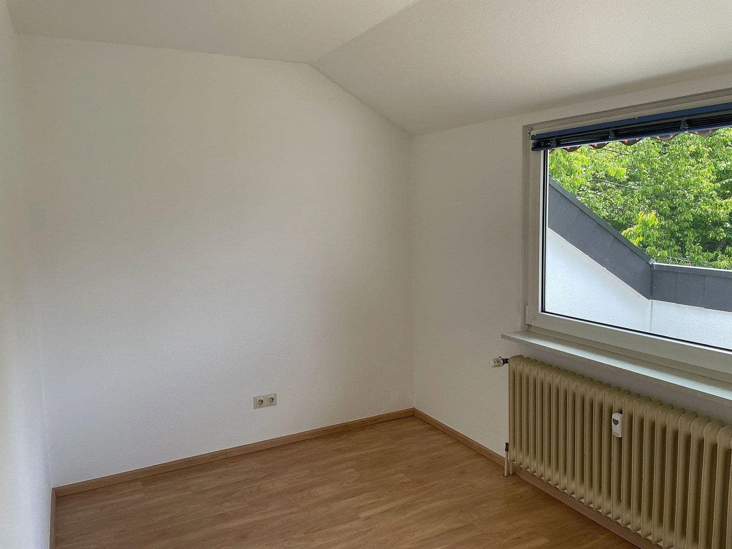 Prenájom bytu 4-izbový 94 m², Königsberger Straße 7, Donaueschingen, Bádensko-Wurttembersko Prenájom bytu 4-izbový 94 m², Königsberger Straße 7, Donaueschingen, Bádensko-Wurttembersko