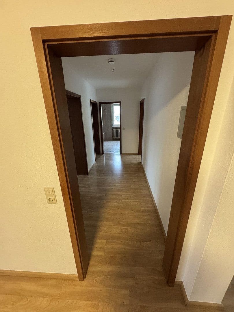 Prenájom bytu 4-izbový 94 m², Königsberger Straße 7, Donaueschingen, Bádensko-Wurttembersko Prenájom bytu 4-izbový 94 m², Königsberger Straße 7, Donaueschingen, Bádensko-Wurttembersko