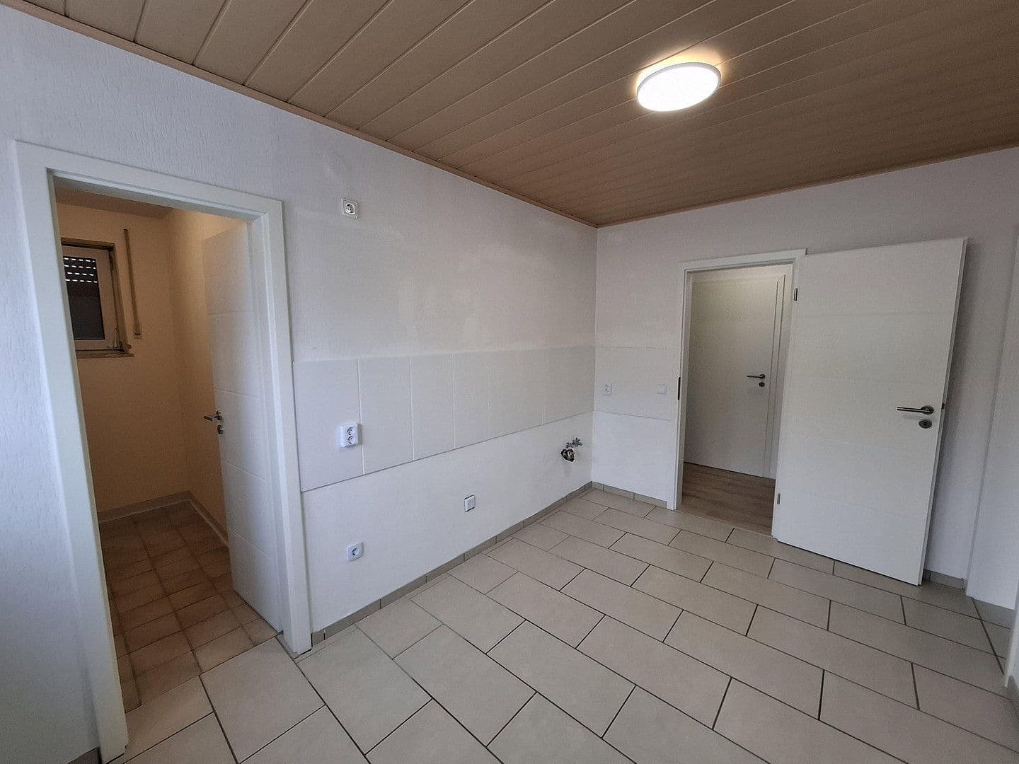 Prenájom bytu 4-izbový 114 m², Bad Hersfeld, Hesensko Prenájom bytu 4-izbový 114 m², Bad Hersfeld, Hesensko