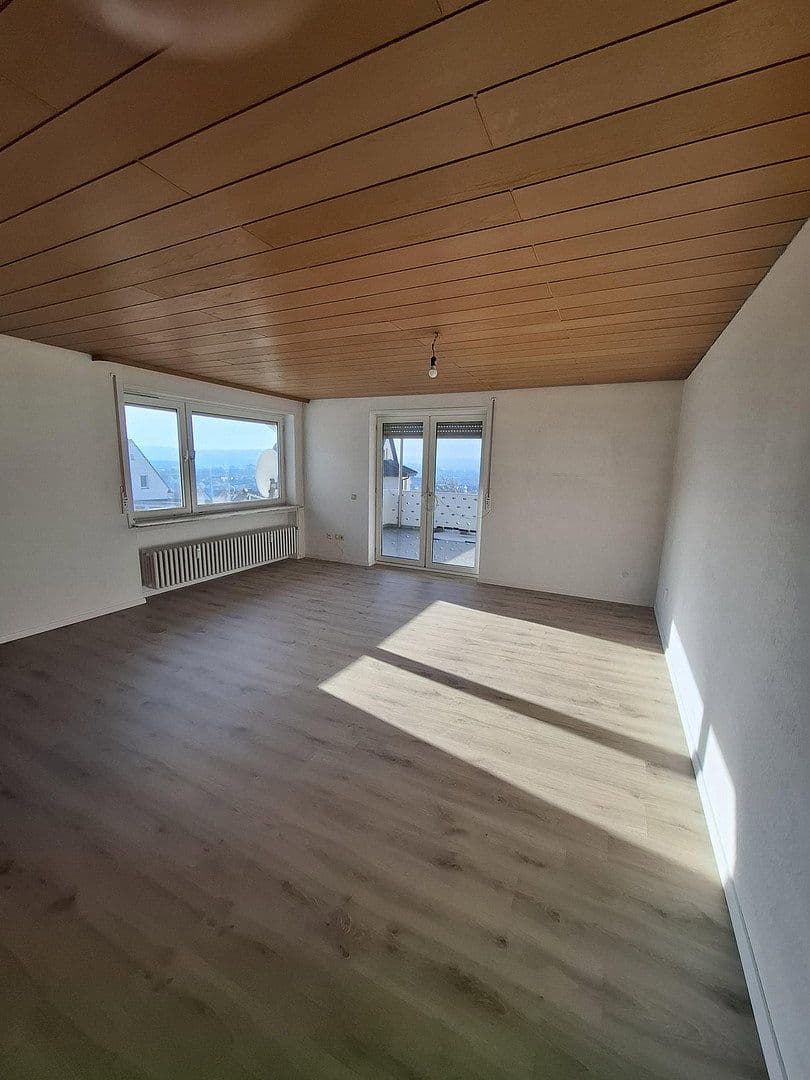 Prenájom bytu 4-izbový 114 m², Bad Hersfeld, Hesensko Prenájom bytu 4-izbový 114 m², Bad Hersfeld, Hesensko