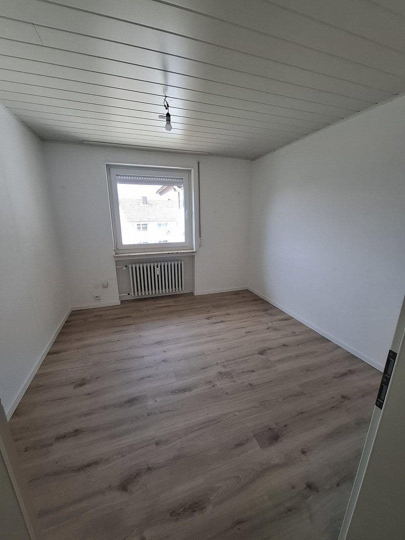 Prenájom bytu 4-izbový 114 m², Bad Hersfeld, Hesensko Prenájom bytu 4-izbový 114 m², Bad Hersfeld, Hesensko