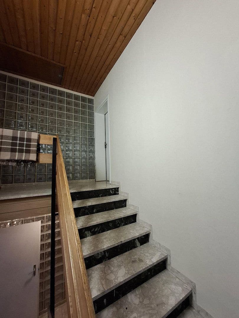 Prenájom bytu 4-izbový 114 m², Bad Hersfeld, Hesensko Prenájom bytu 4-izbový 114 m², Bad Hersfeld, Hesensko