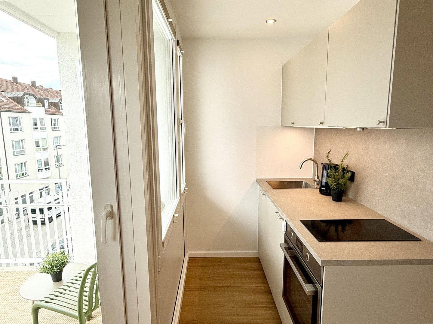 Prenájom bytu 1-izbový 30 m², München, Bavorsko Prenájom bytu 1-izbový 30 m², München, Bavorsko