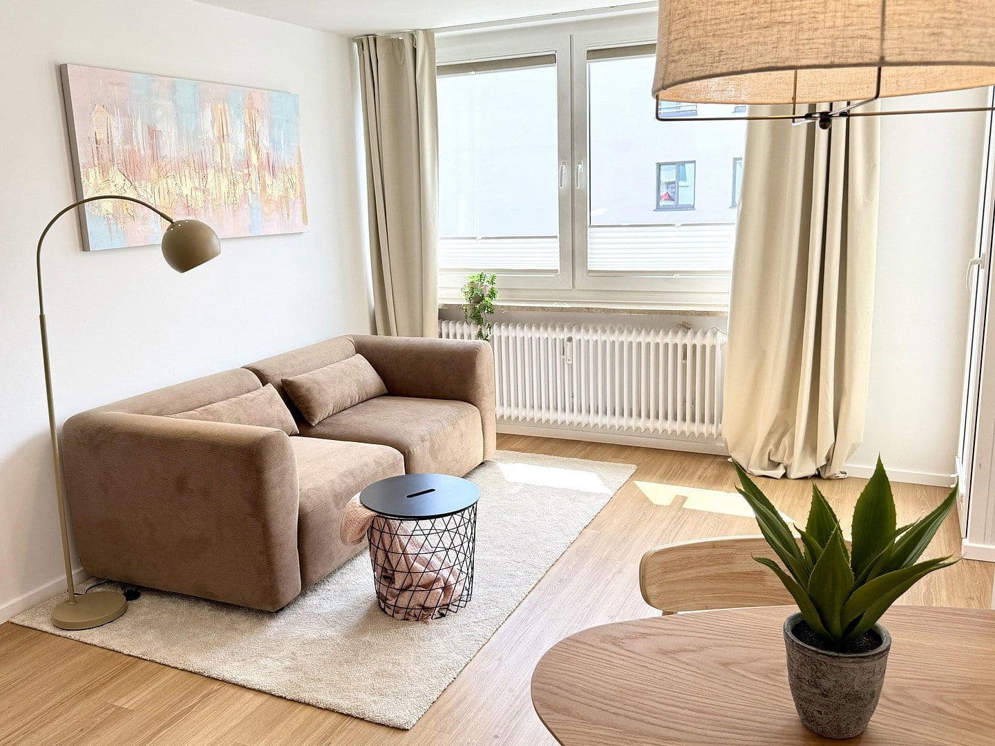 Prenájom bytu 1-izbový 30 m², München, Bavorsko Prenájom bytu 1-izbový 30 m², München, Bavorsko