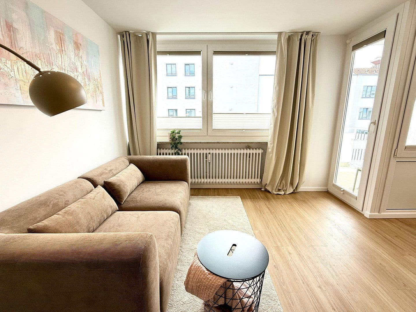 Prenájom bytu 1-izbový 30 m², München, Bavorsko Prenájom bytu 1-izbový 30 m², München, Bavorsko