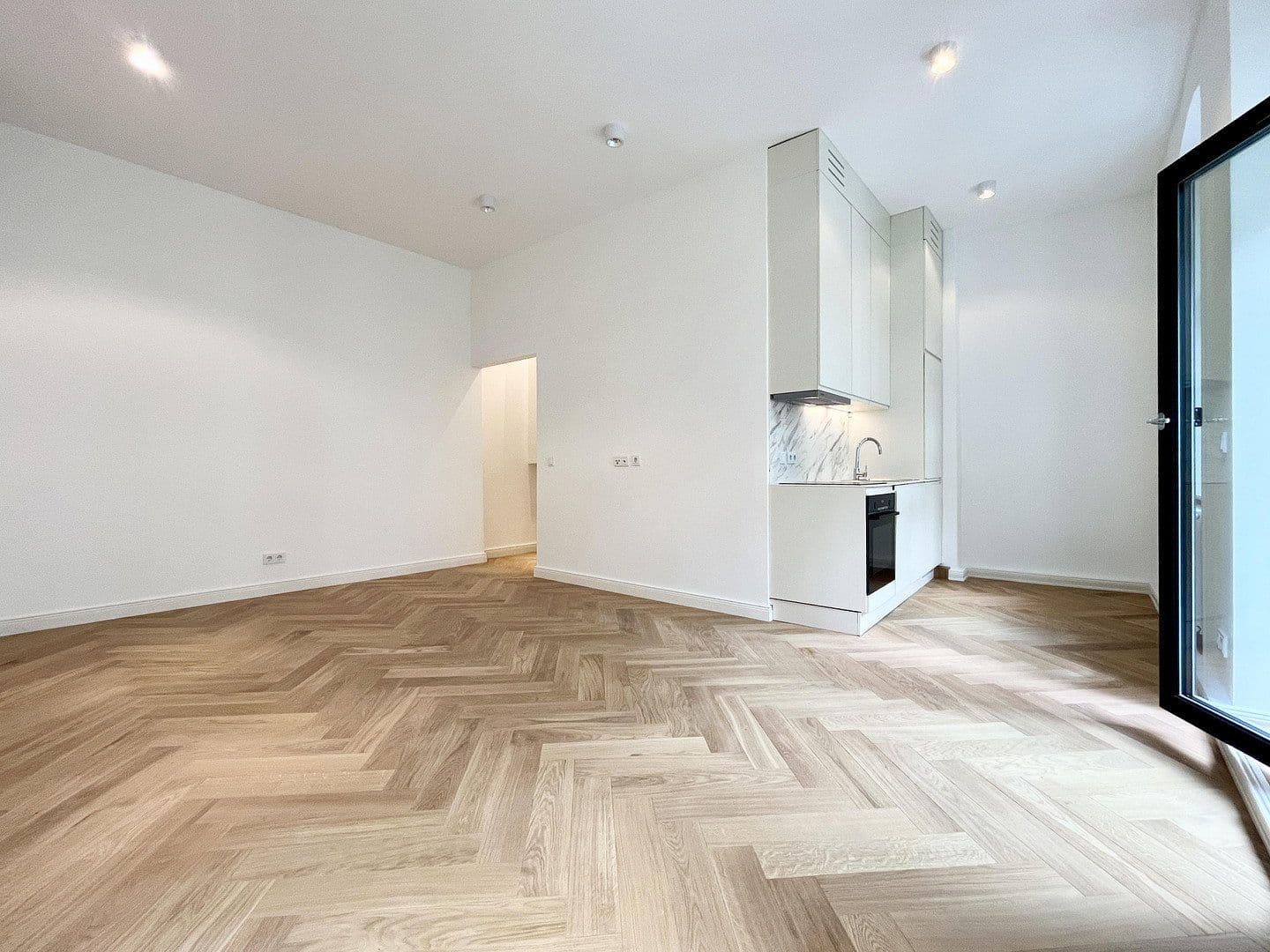 Prenájom bytu 1-izbový 36 m², Schöneberger Str. 9, Berlin, Berlín Prenájom bytu 1-izbový 36 m², Schöneberger Str. 9, Berlin, Berlín