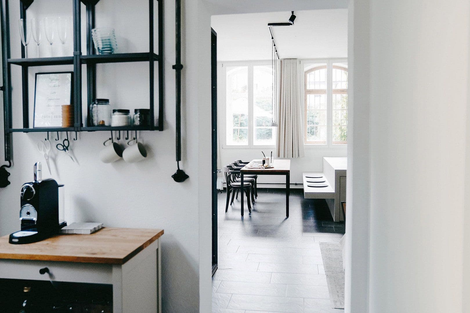 Prenájom bytu 2-izbový 93 m², Esslingen am Neckar, Bádensko-Wurttembersko Prenájom bytu 2-izbový 93 m², Esslingen am Neckar, Bádensko-Wurttembersko