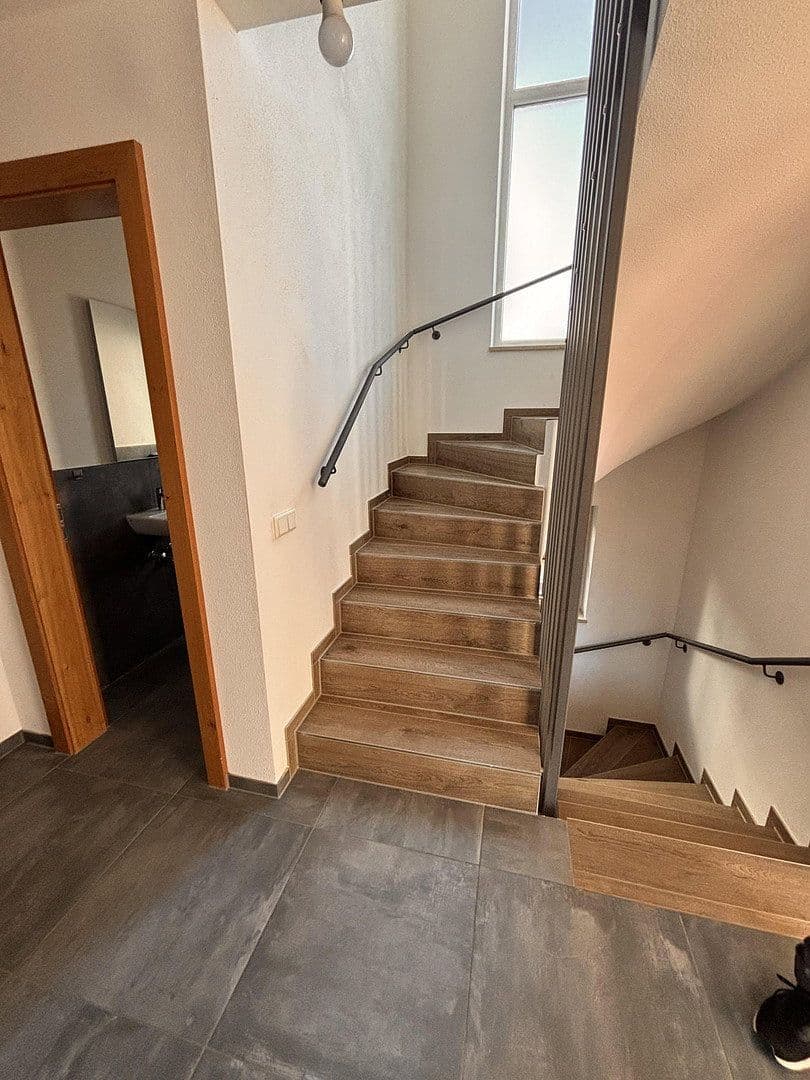 Prenájom domu 120 m², pozemek 200 m², Bauernstr. 18b, Aresing, Bavorsko Prenájom domu 120 m², pozemek 200 m², Bauernstr. 18b, Aresing, Bavorsko