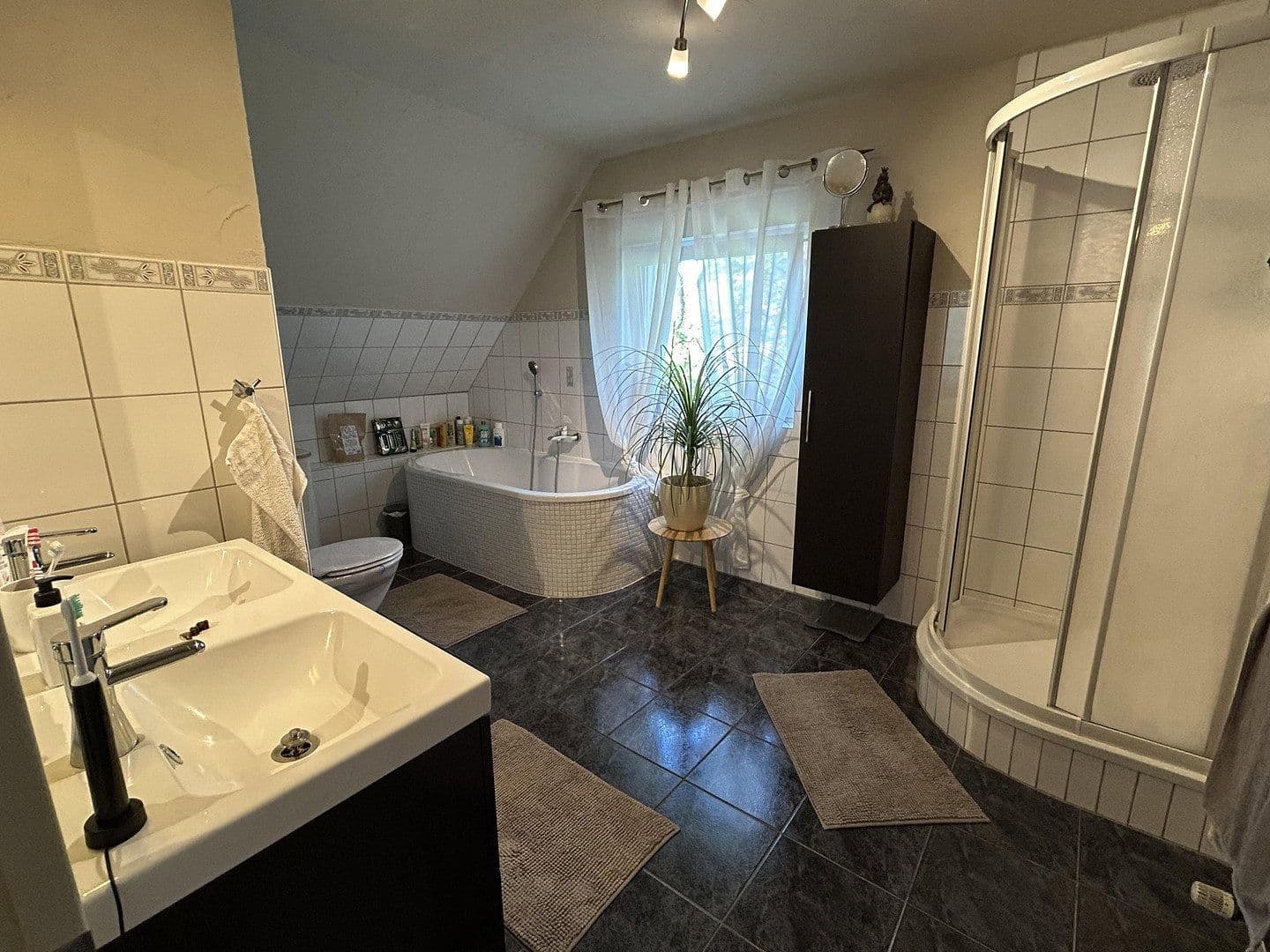 Predaj domu 124 m², pozemek 555 m², Sehnde, Dolné Sasko Predaj domu 124 m², pozemek 555 m², Sehnde, Dolné Sasko