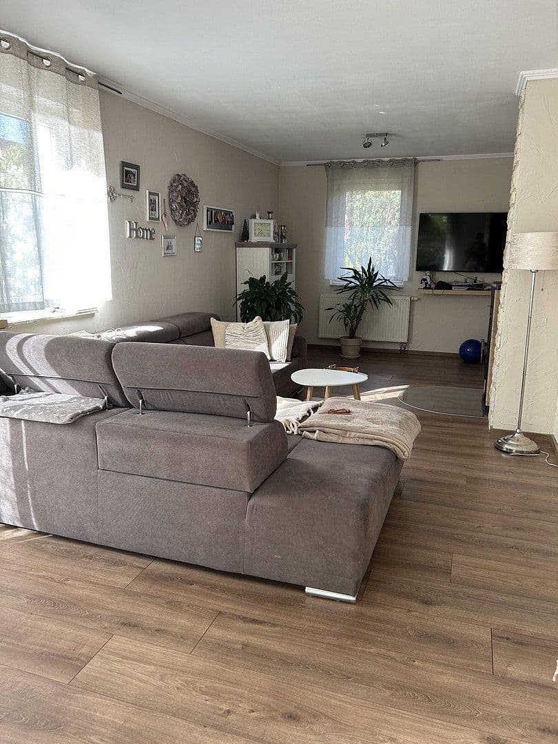Predaj domu 124 m², pozemek 555 m², Sehnde, Dolné Sasko Predaj domu 124 m², pozemek 555 m², Sehnde, Dolné Sasko