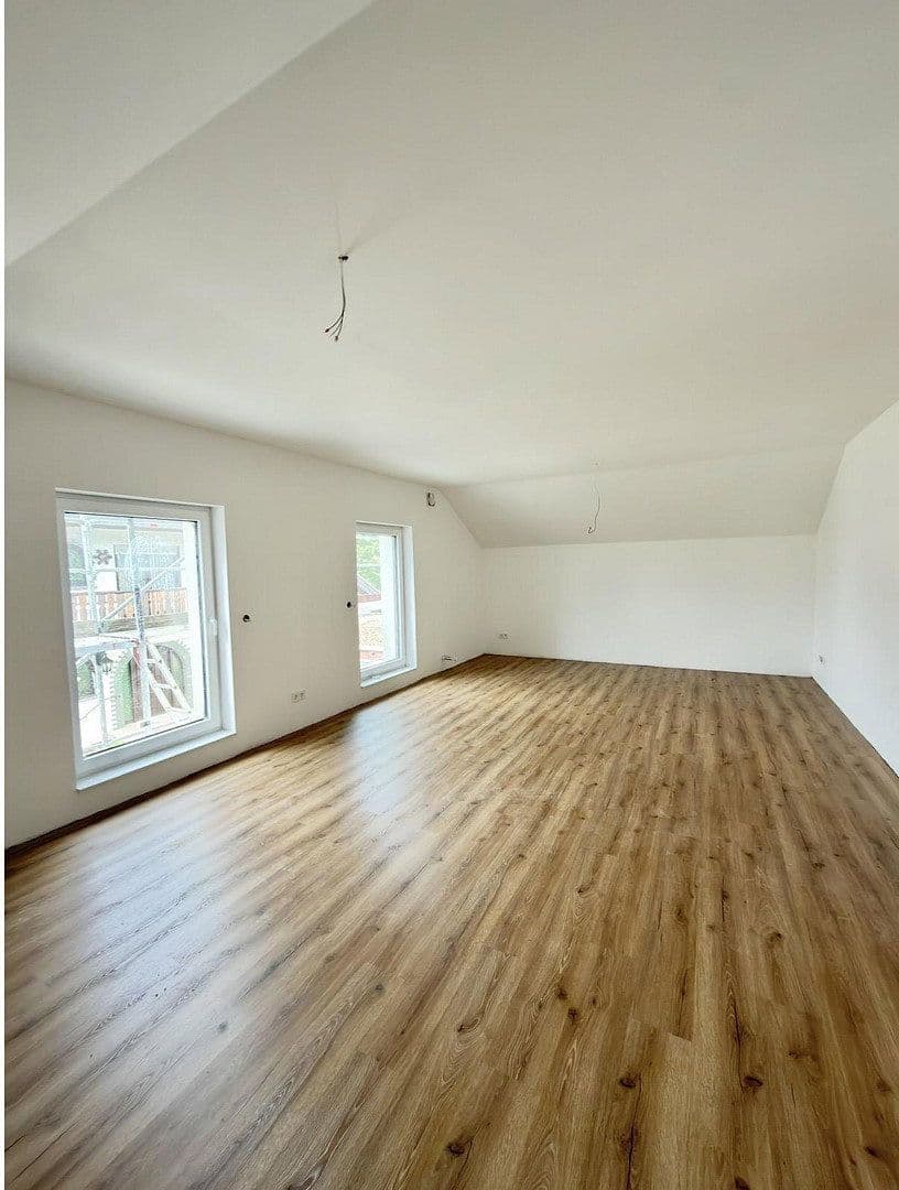 Prenájom bytu 3-izbový 85 m², Neulußheim, Bádensko-Wurttembersko Prenájom bytu 3-izbový 85 m², Neulußheim, Bádensko-Wurttembersko