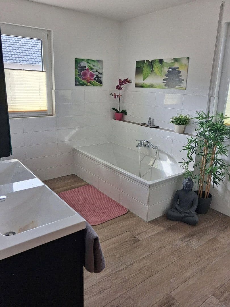 Predaj domu 141 m², pozemek 739 m², Obernheim, Bádensko-Wurttembersko Predaj domu 141 m², pozemek 739 m², Obernheim, Bádensko-Wurttembersko