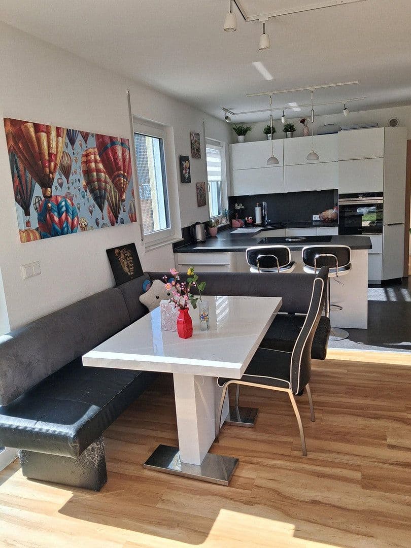 Predaj domu 141 m², pozemek 739 m², Obernheim, Bádensko-Wurttembersko Predaj domu 141 m², pozemek 739 m², Obernheim, Bádensko-Wurttembersko
