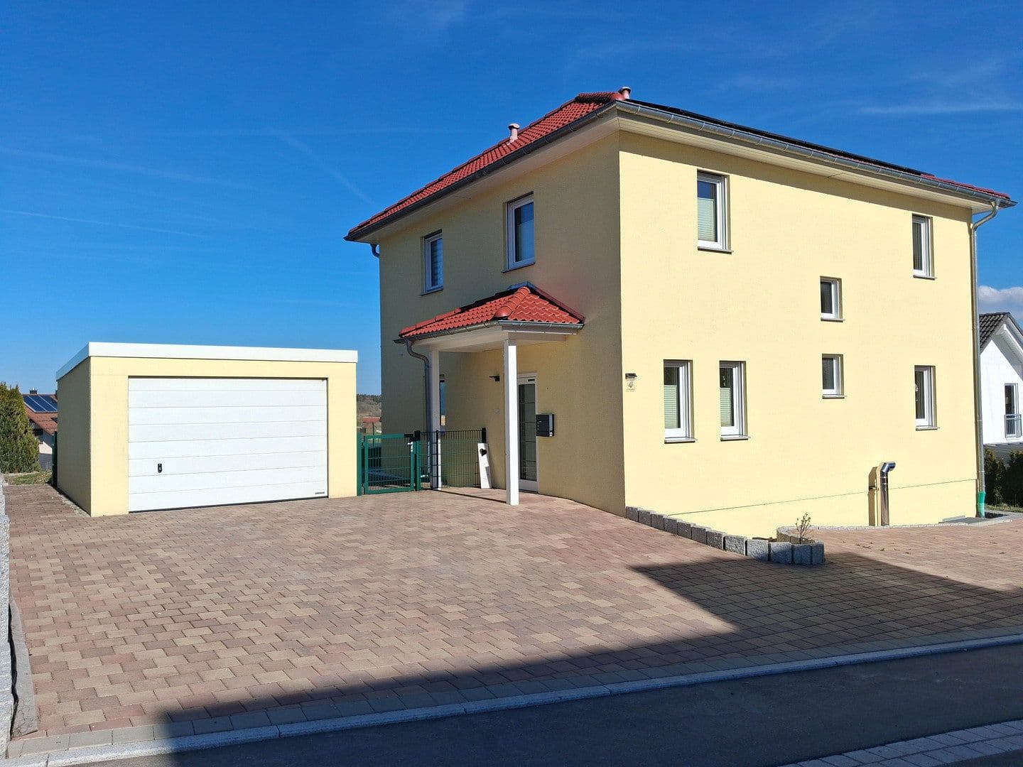 Predaj domu 141 m², pozemek 739 m², Obernheim, Bádensko-Wurttembersko Predaj domu 141 m², pozemek 739 m², Obernheim, Bádensko-Wurttembersko
