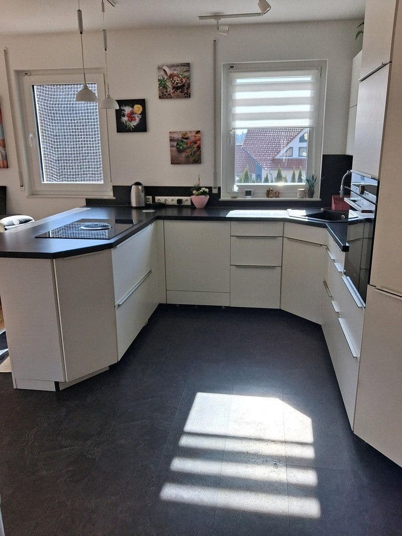 Predaj domu 141 m², pozemek 739 m², Obernheim, Bádensko-Wurttembersko Predaj domu 141 m², pozemek 739 m², Obernheim, Bádensko-Wurttembersko