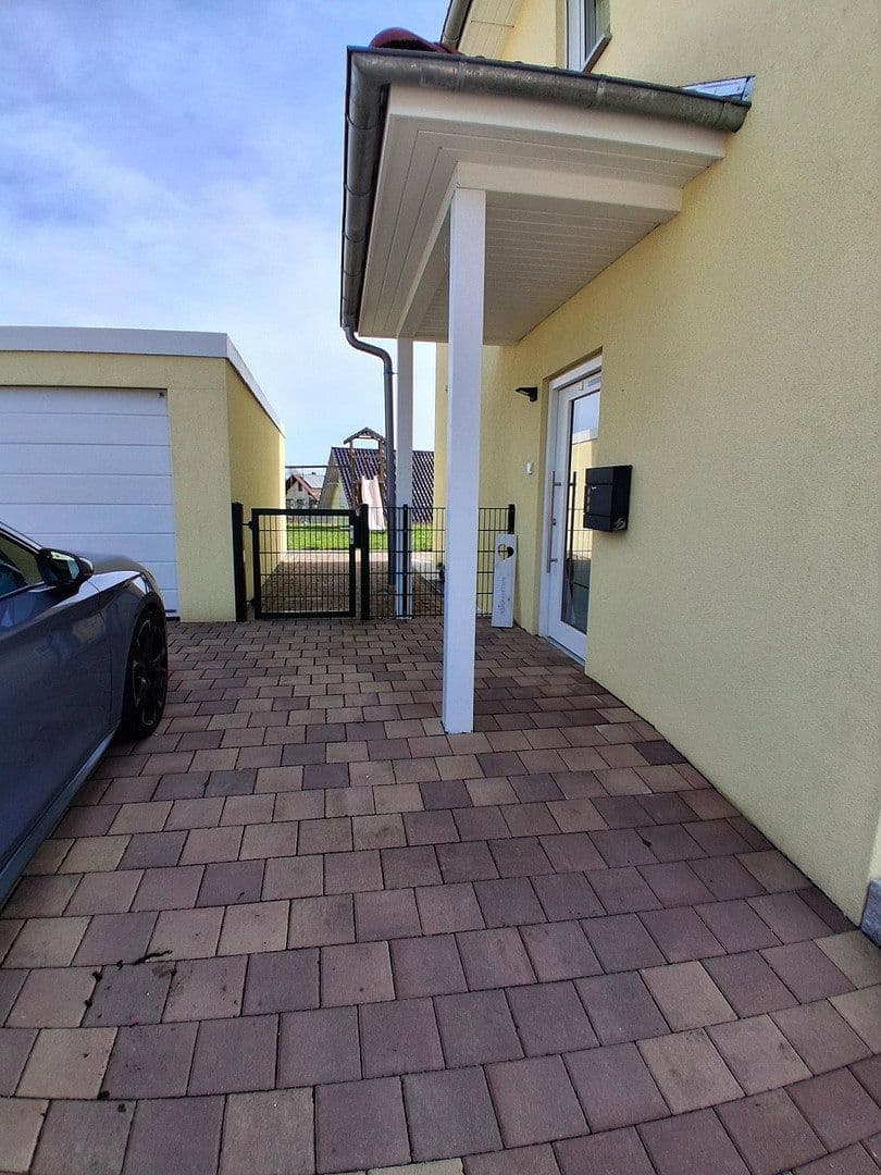 Predaj domu 141 m², pozemek 739 m², Obernheim, Bádensko-Wurttembersko Predaj domu 141 m², pozemek 739 m², Obernheim, Bádensko-Wurttembersko