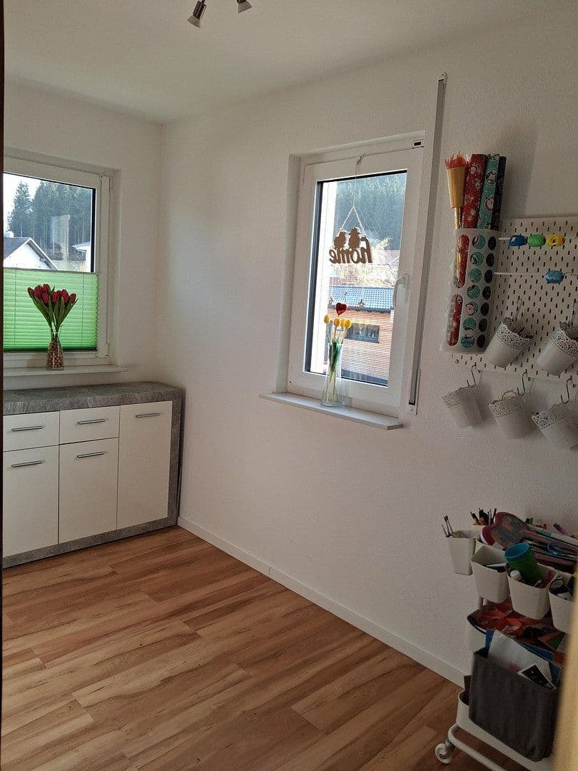 Predaj domu 141 m², pozemek 739 m², Obernheim, Bádensko-Wurttembersko Predaj domu 141 m², pozemek 739 m², Obernheim, Bádensko-Wurttembersko