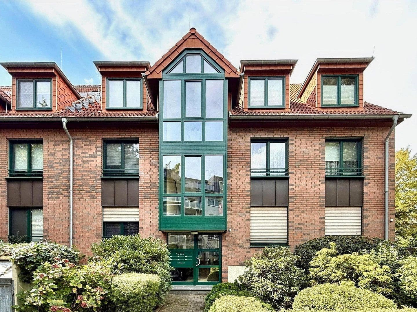 Prenájom bytu 3-izbový 88 m², Düsseldorf, Severné Porýnie - Westfálsko Prenájom bytu 3-izbový 88 m², Düsseldorf, Severné Porýnie - Westfálsko