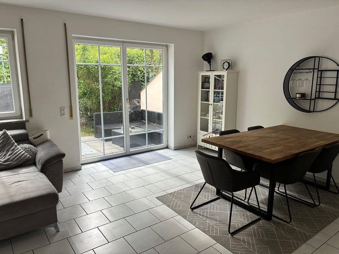 Prenájom domu 145 m², pozemek 264 m², Am Fohlenhof 26a, Geisenfeld, Bavorsko Prenájom domu 145 m², pozemek 264 m², Am Fohlenhof 26a, Geisenfeld, Bavorsko