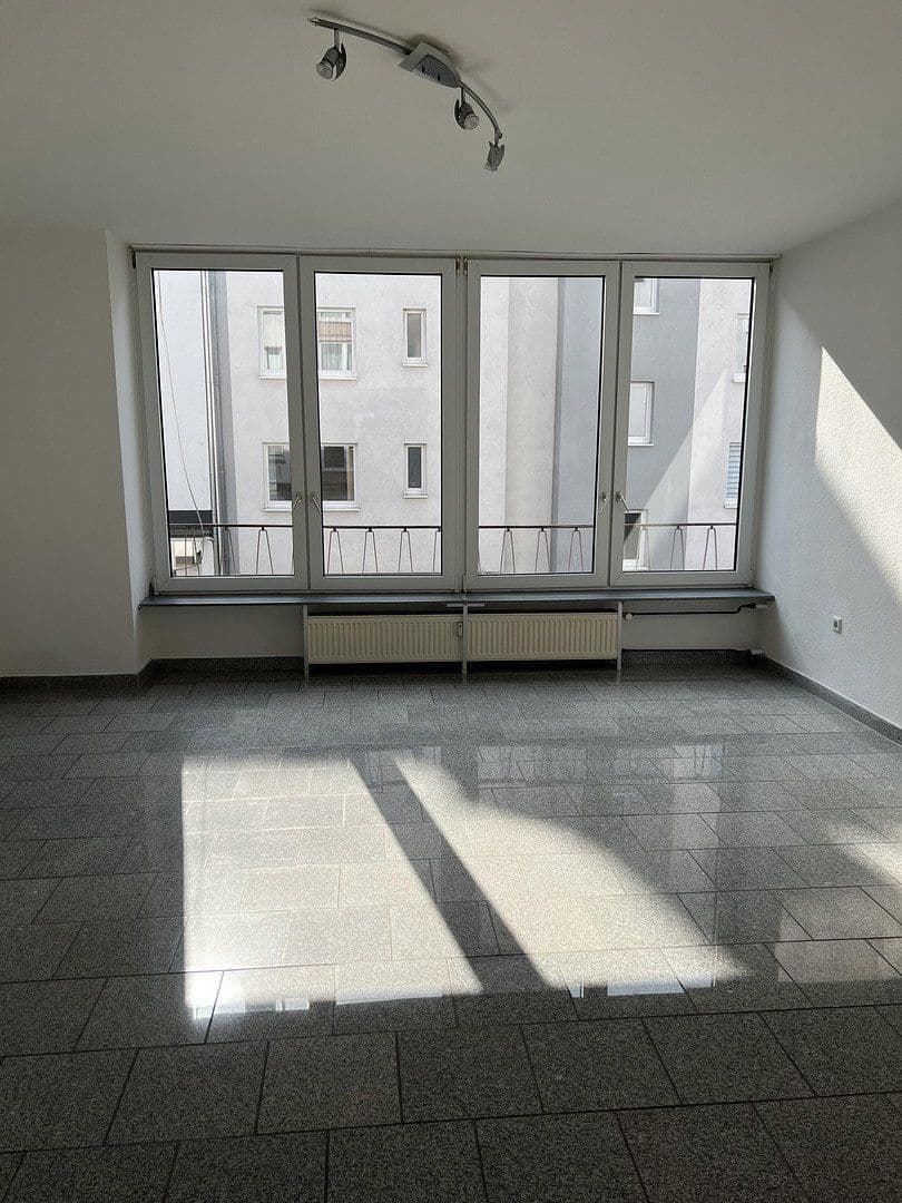 Prenájom bytu 4-izbový 80 m², Hagen, Severné Porýnie - Westfálsko Prenájom bytu 4-izbový 80 m², Hagen, Severné Porýnie - Westfálsko