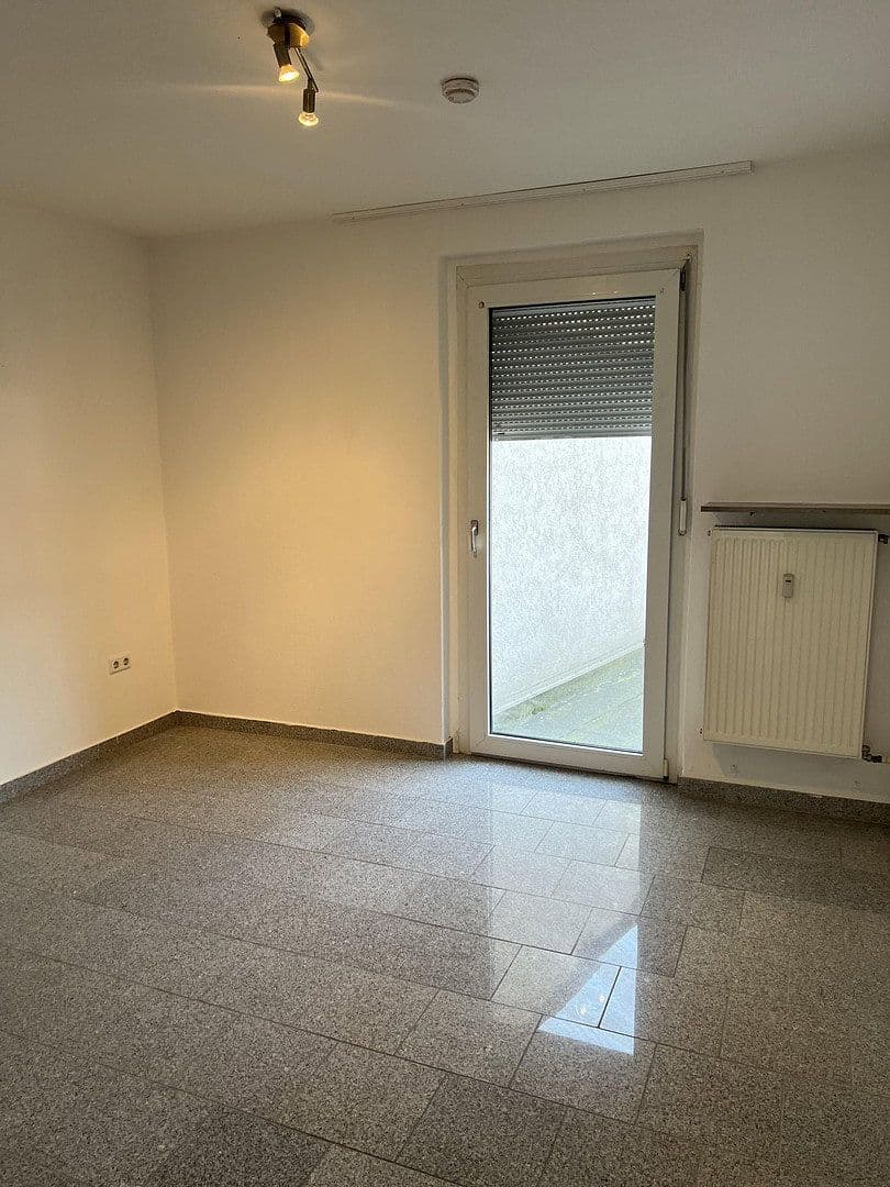 Prenájom bytu 4-izbový 80 m², Hagen, Severné Porýnie - Westfálsko Prenájom bytu 4-izbový 80 m², Hagen, Severné Porýnie - Westfálsko