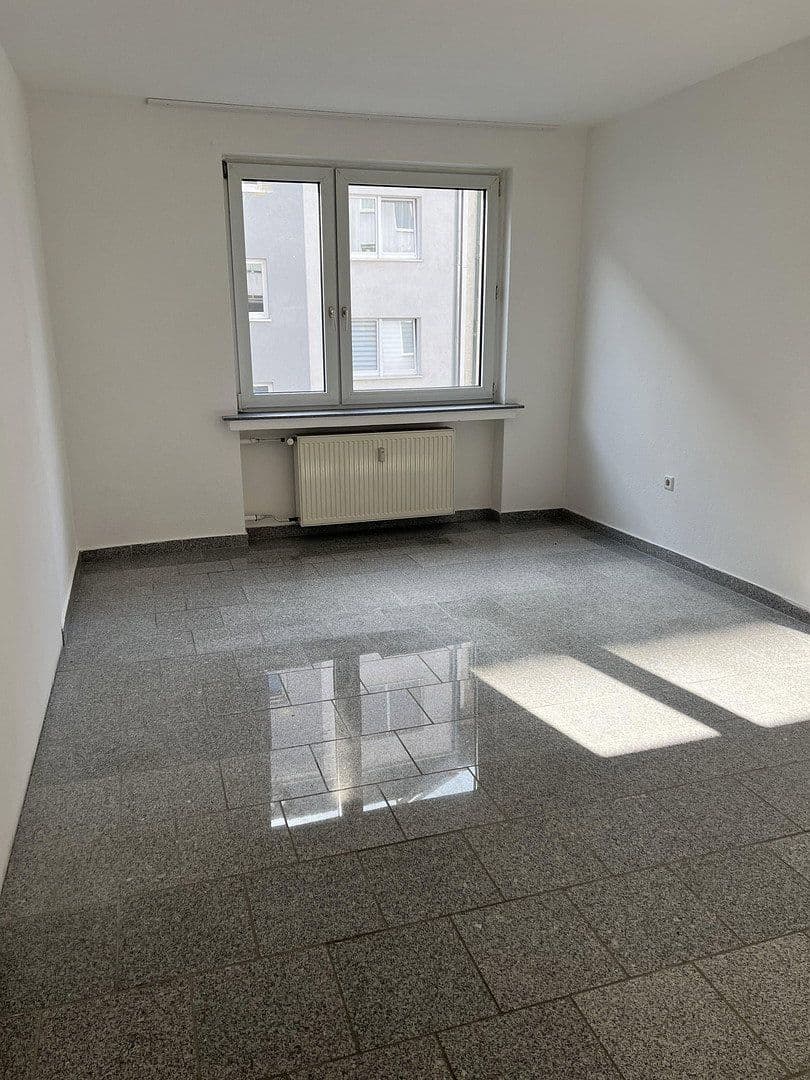 Prenájom bytu 4-izbový 80 m², Hagen, Severné Porýnie - Westfálsko Prenájom bytu 4-izbový 80 m², Hagen, Severné Porýnie - Westfálsko