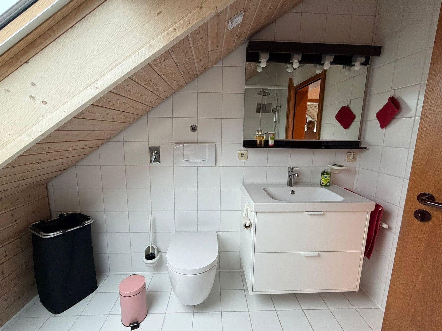 Prenájom bytu 1-izbový 74 m², Bad Friedrichshall, Bádensko-Wurttembersko Prenájom bytu 1-izbový 74 m², Bad Friedrichshall, Bádensko-Wurttembersko