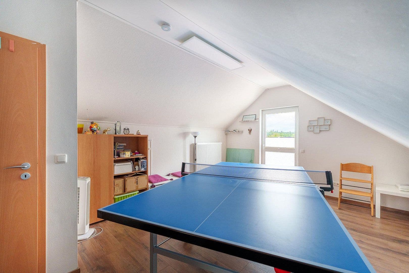 Predaj domu 155 m², pozemek 387 m², Denkendorf, Bavorsko Predaj domu 155 m², pozemek 387 m², Denkendorf, Bavorsko